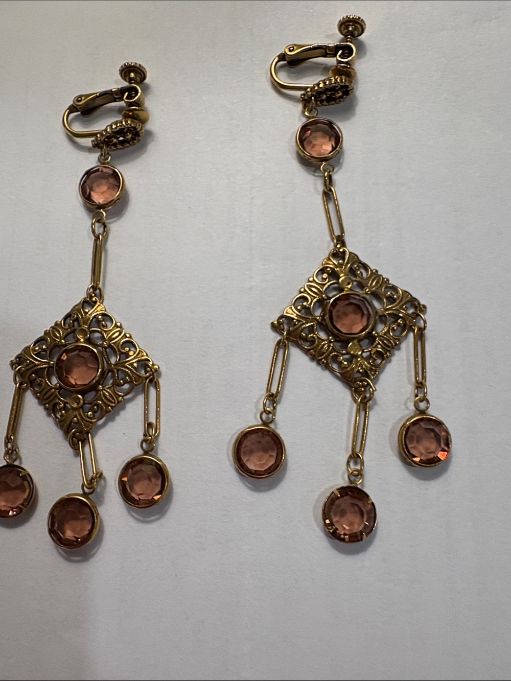 Vintage-Inspired Gold-tone Pink Crystal Chandelier Clip-On Earrings